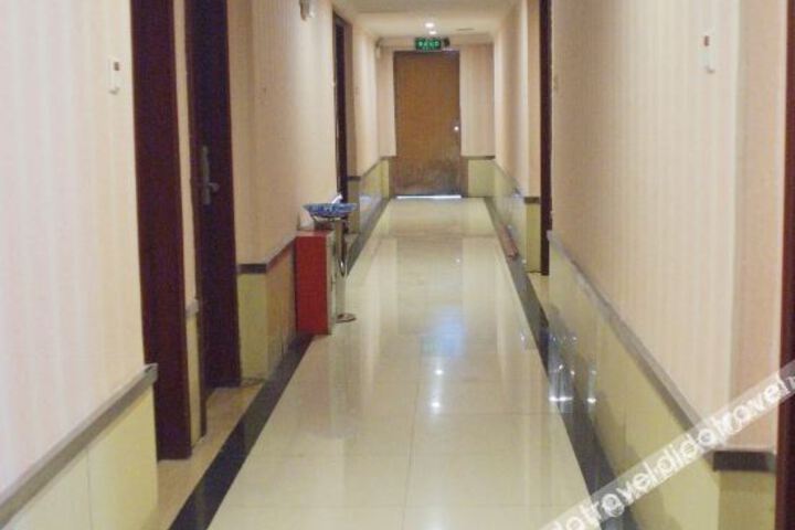 Hotel Interior 9 of 32