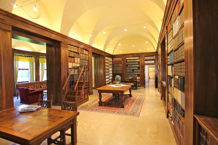 Hotel Interior 134 of 175