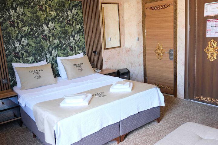 Room 93 of 170