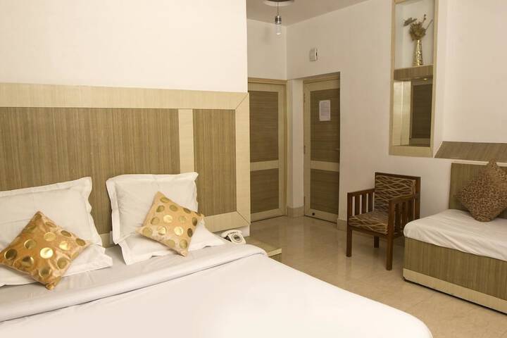 Room 16 of 35