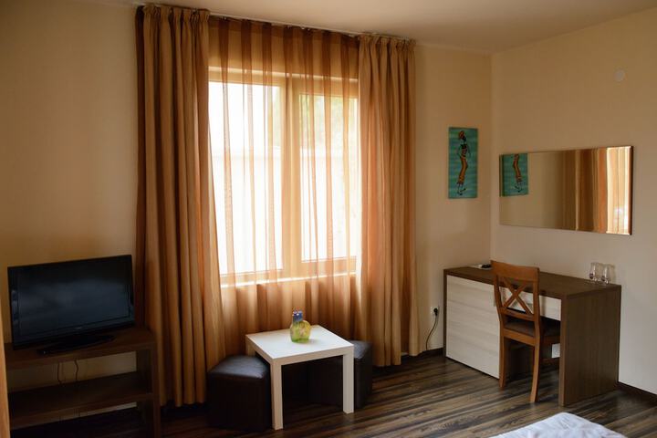 Room 6 of 57