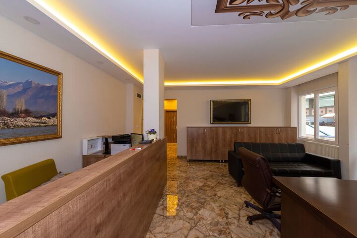 Hotel Interior 4 of 117