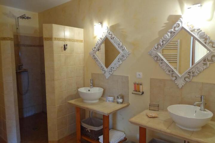 Photo 27