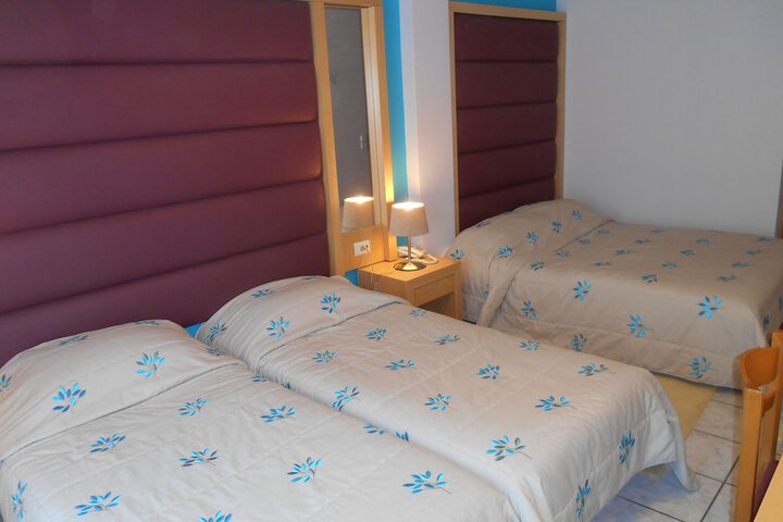 Room 17 of 40