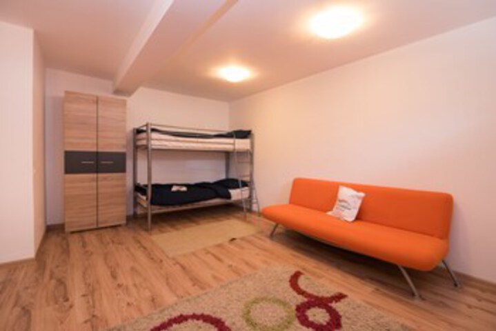Room 10 of 44