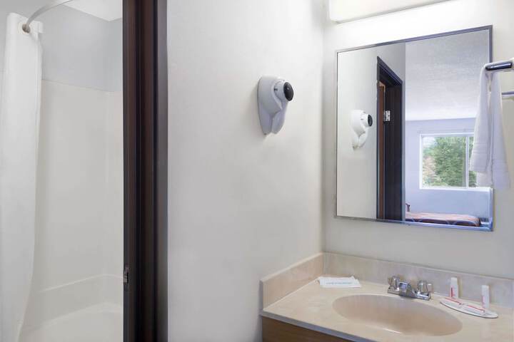 Room 15 of 21