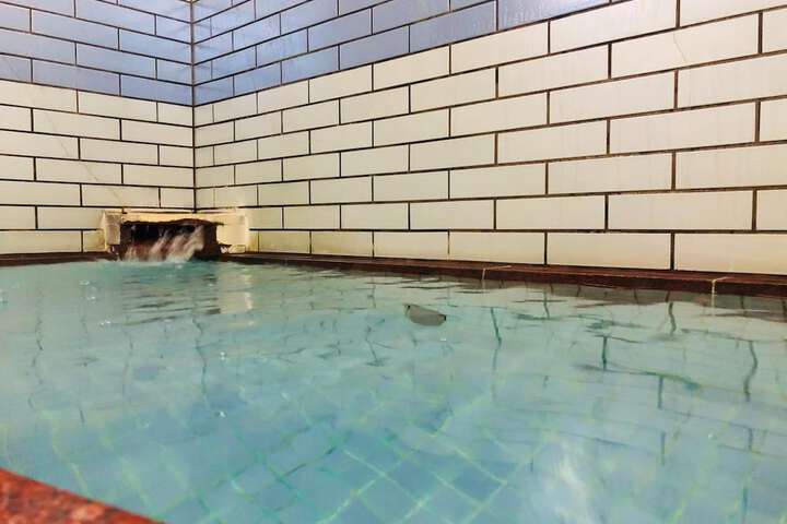 Hotel Pool
