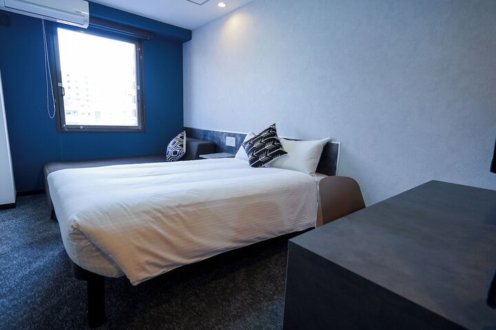 Room 52 of 170
