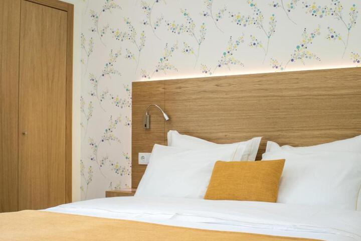 Room 40 of 95