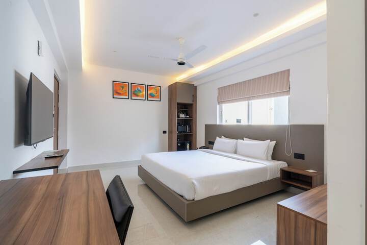 Room 12 of 24