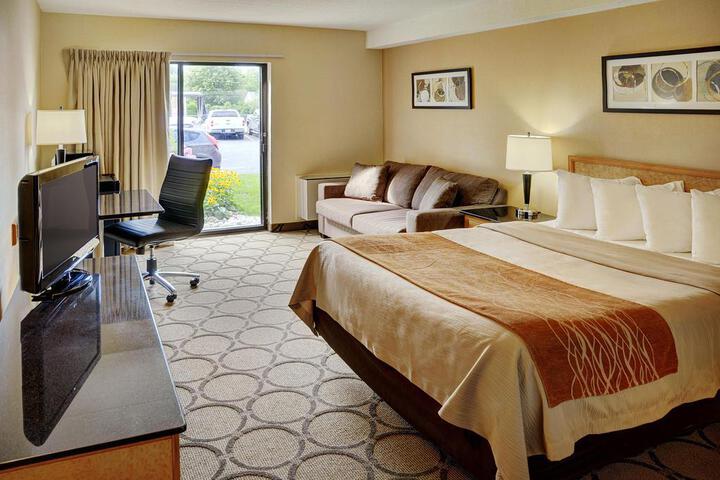 2 Queen Beds (7 of 19)