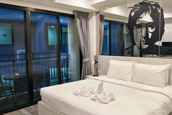 Room 33 of 92