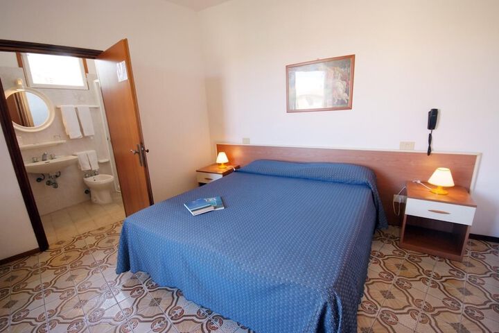 Room 15 of 59