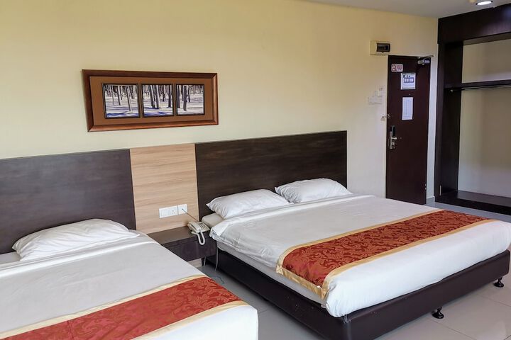 Room 34 of 62