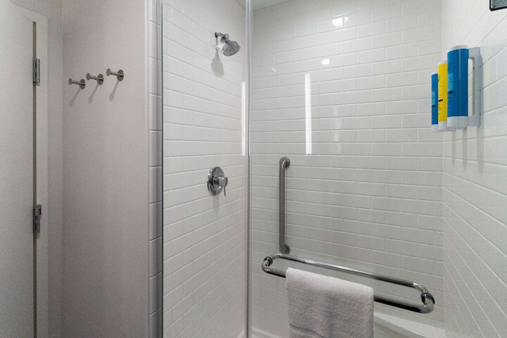 Bathroom shower