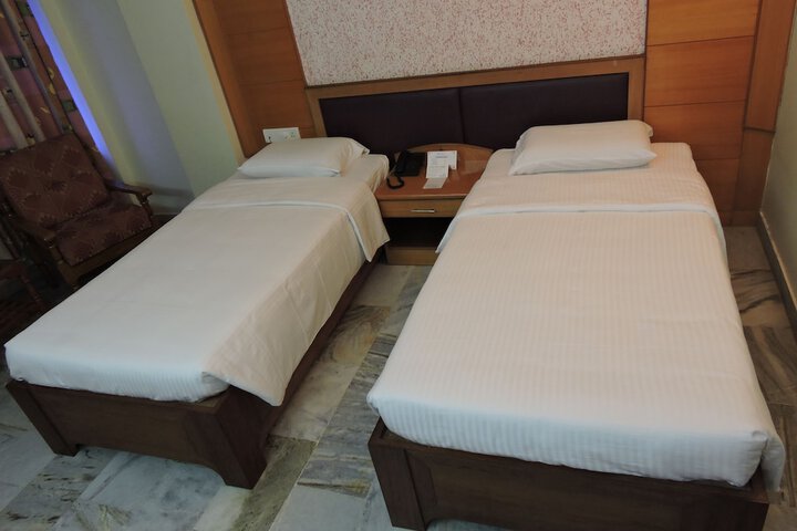 Room 7 of 66