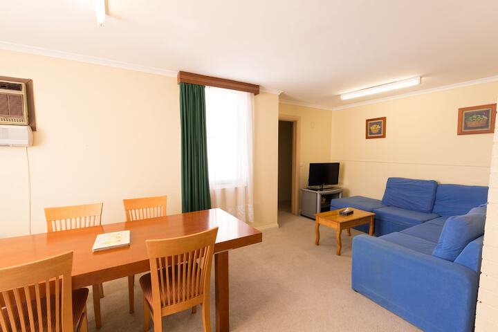 Room 5 of 23