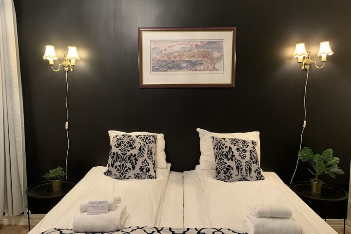 Room 8 of 62