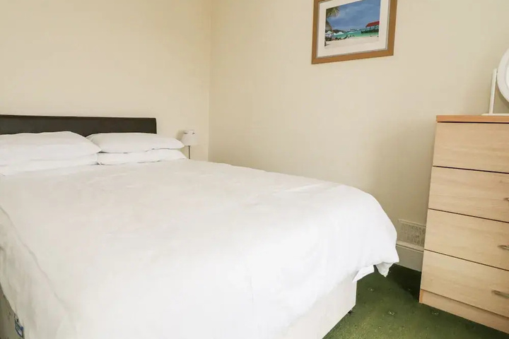 Room 3 of 12