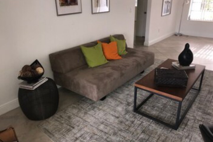 Room 9 of 20