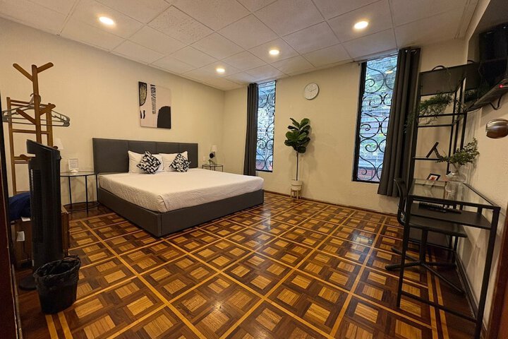 Room 17 of 48