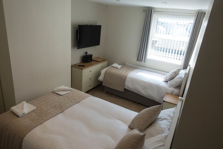Room 12 of 79
