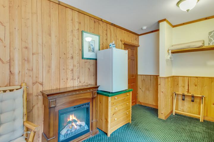 Room 19 of 189