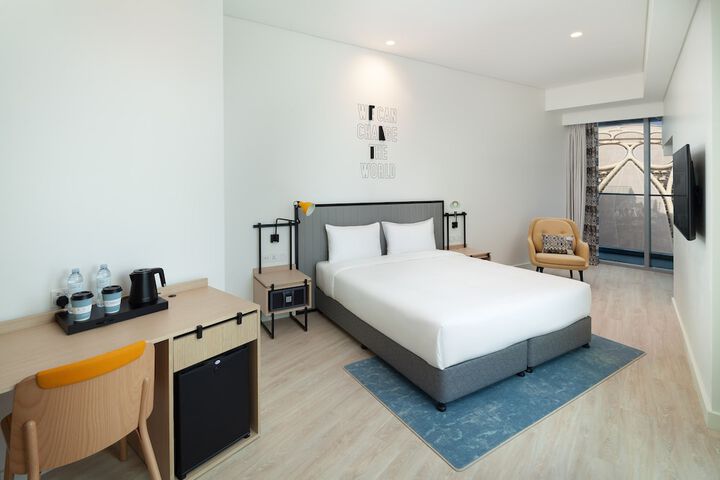 Room 5 of 24