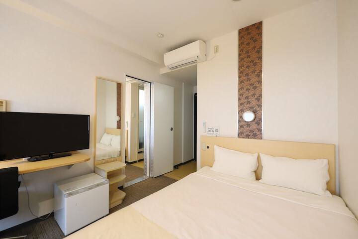 Room 12 of 41