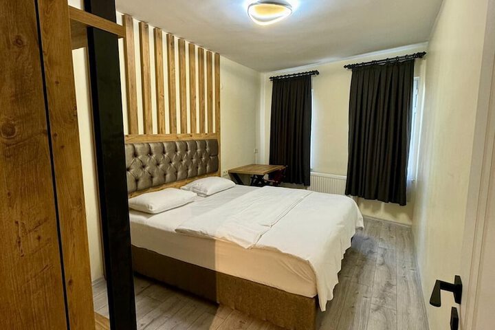 Room 9 of 60