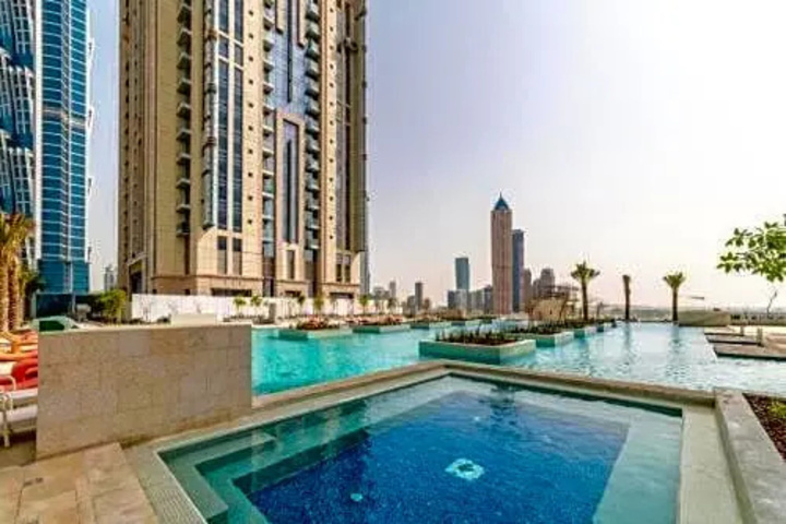 Pool 4 of 6