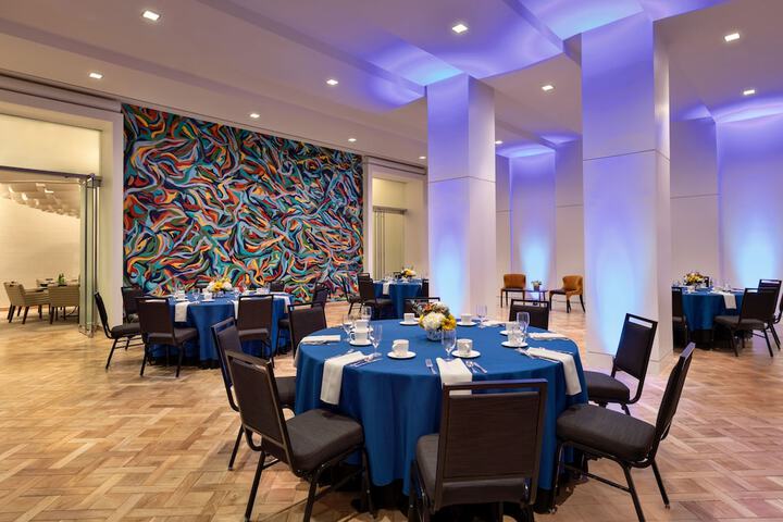 Banquet hall