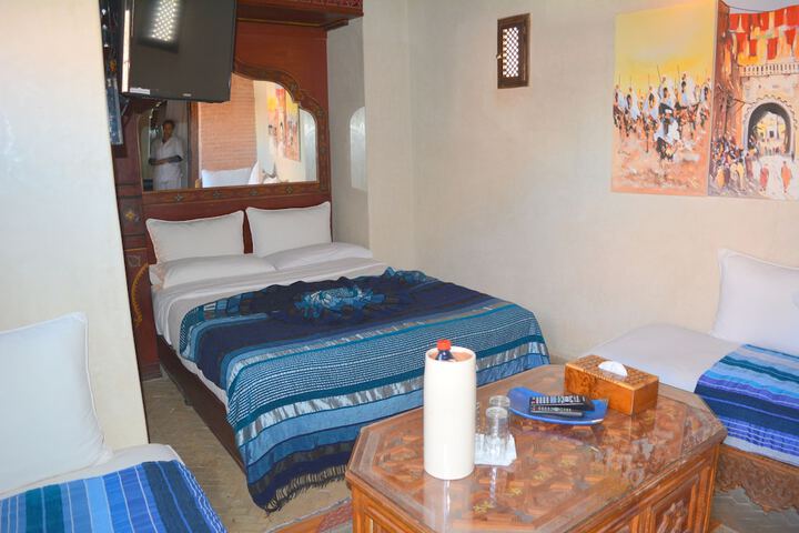 Room 27 of 107