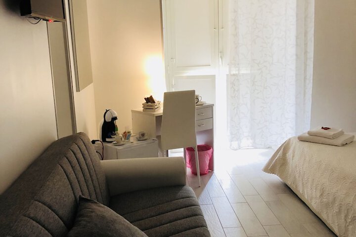 Room 11 of 41
