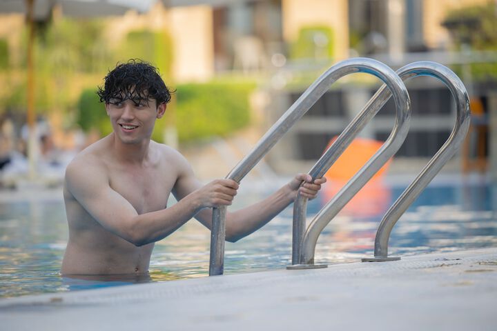 Pool 33 of 71