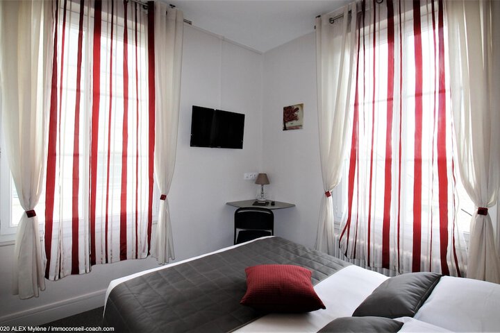Room 5 of 44