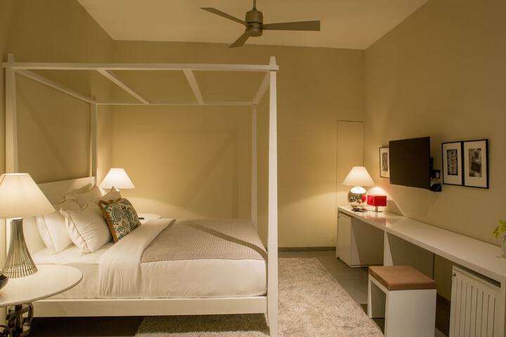 Room 11 of 72
