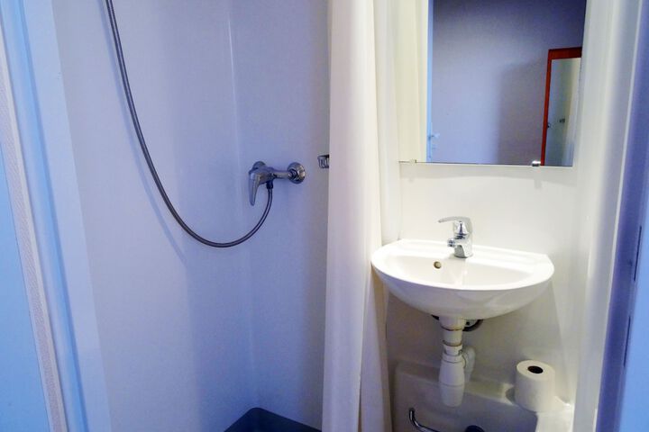 Room 19 of 34