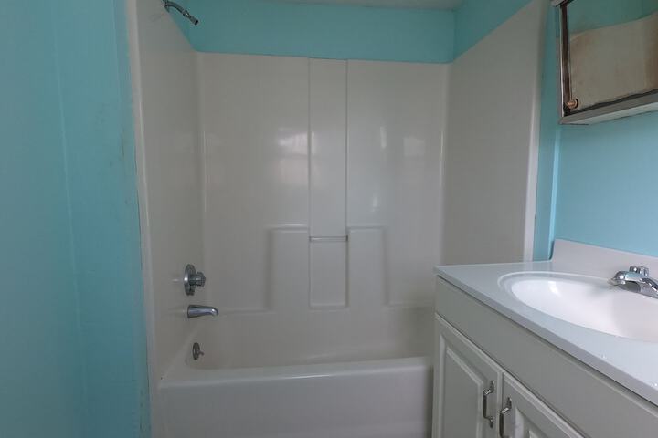 Room 180 of 219