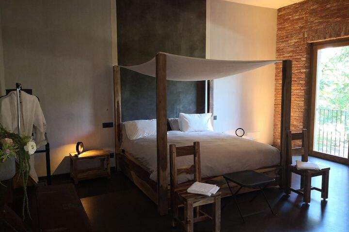 Room 12 of 50
