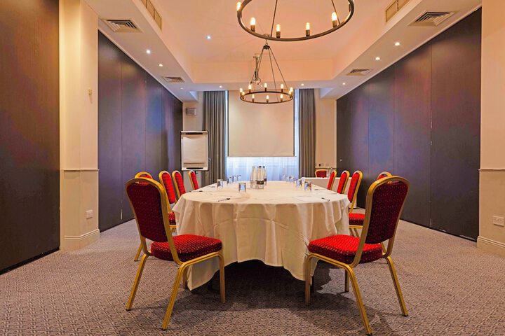 Ballroom/Hall 67 of 79