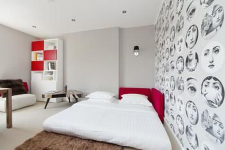 Room 13 of 42