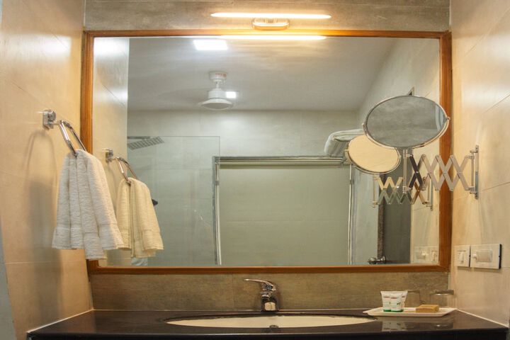Room 28 of 45