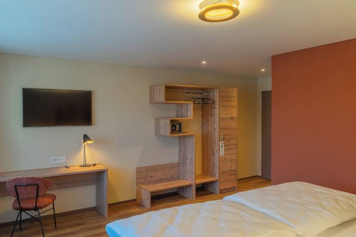 Room 42 of 125