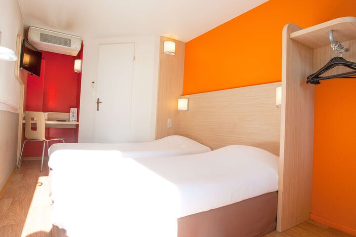 Room 10 of 41