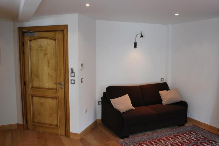 Room 11 of 51