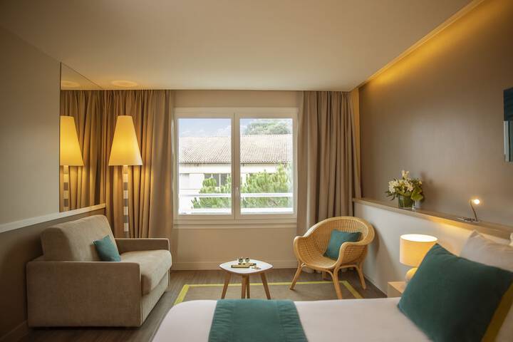 Room 32 of 54