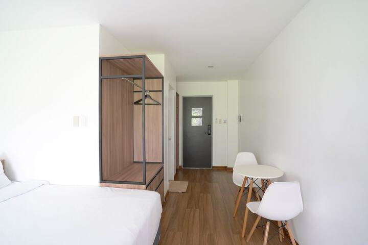 Room 7 of 30