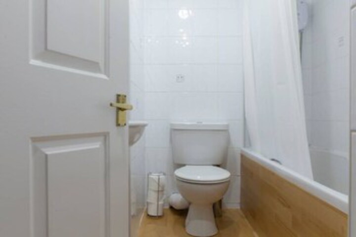 Room 2 of 14