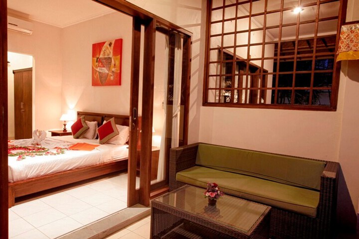 Room 9 of 28